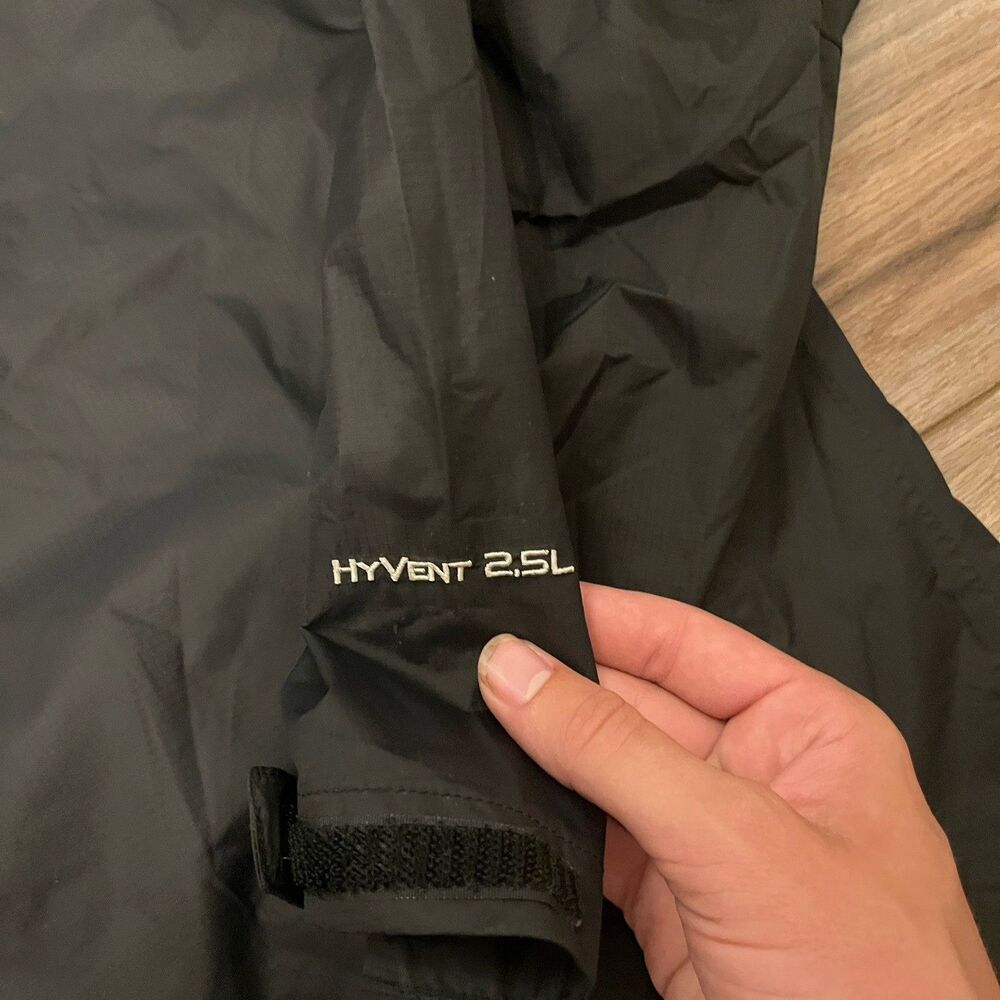 The North Face HyVent 2.5L Rain Jacket Black Hooded Waterproof Shell Men's XL - Picture 4 of 7